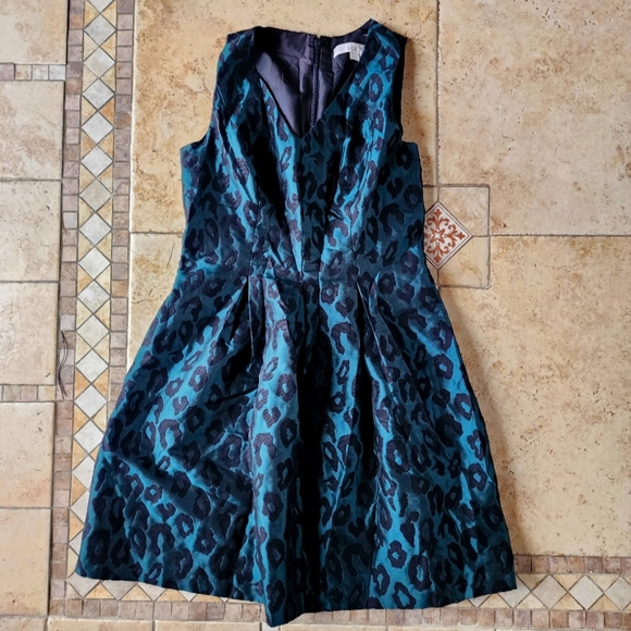 Loft dress - Picture 1 of 4